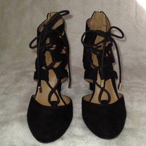 14th & Union Velvet Strap Pump
